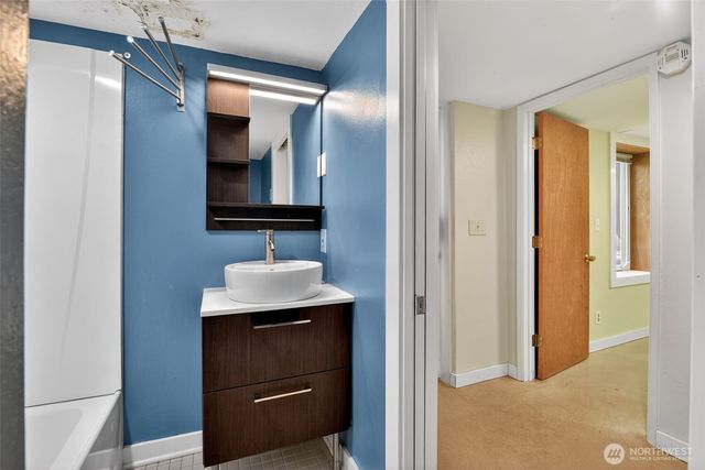 6522 38th Avenue NE, Seattle, WA 98115