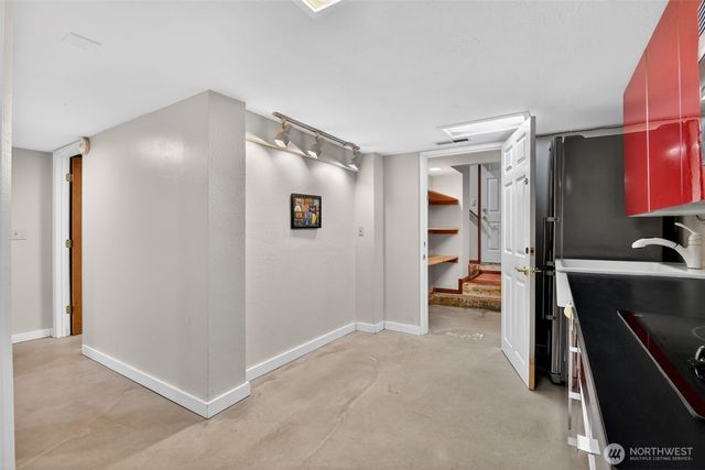 6522 38th Avenue NE, Seattle, WA 98115