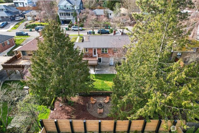 6522 38th Avenue NE, Seattle, WA 98115