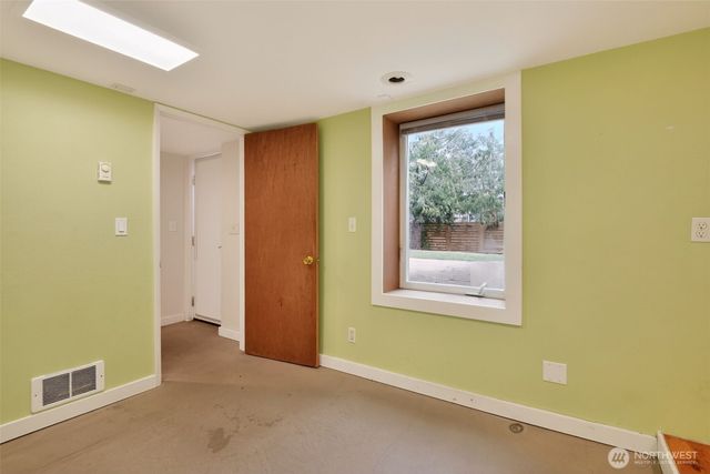 6522 38th Avenue NE, Seattle, WA 98115