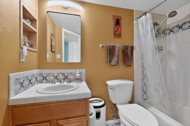 5214 Purcell Drive NE, Albuquerque, NM 87111