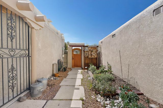 5214 Purcell Drive NE, Albuquerque, NM 87111