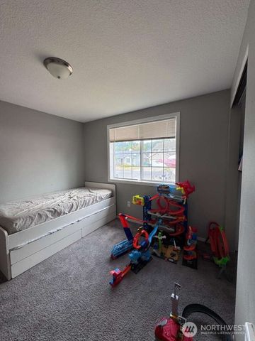 1990 Whitetail Lane, Woodland, WA 98674