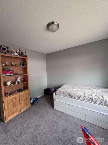 1990 Whitetail Lane, Woodland, WA 98674
