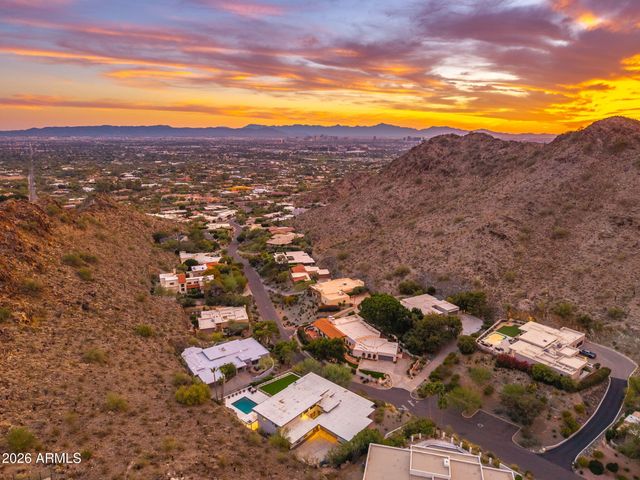 3500 E LINCOLN Drive 22, Phoenix, AZ 85018