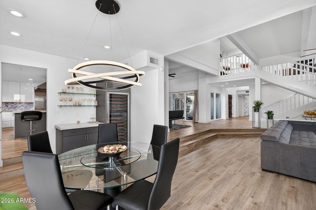 3500 E LINCOLN Drive 22, Phoenix, AZ 85018