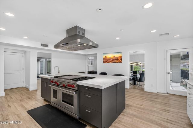 3500 E LINCOLN Drive 22, Phoenix, AZ 85018