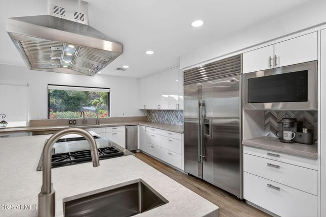 3500 E LINCOLN Drive 22, Phoenix, AZ 85018