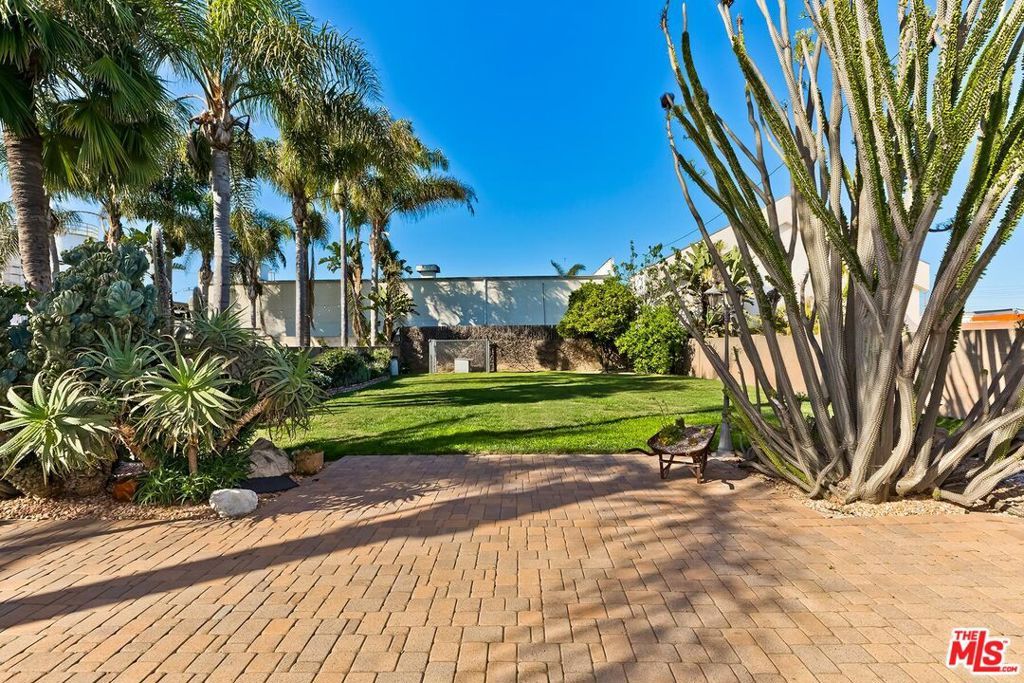 Image 2 of property listing at 1657 E 218th Street, Carson, CA 90745