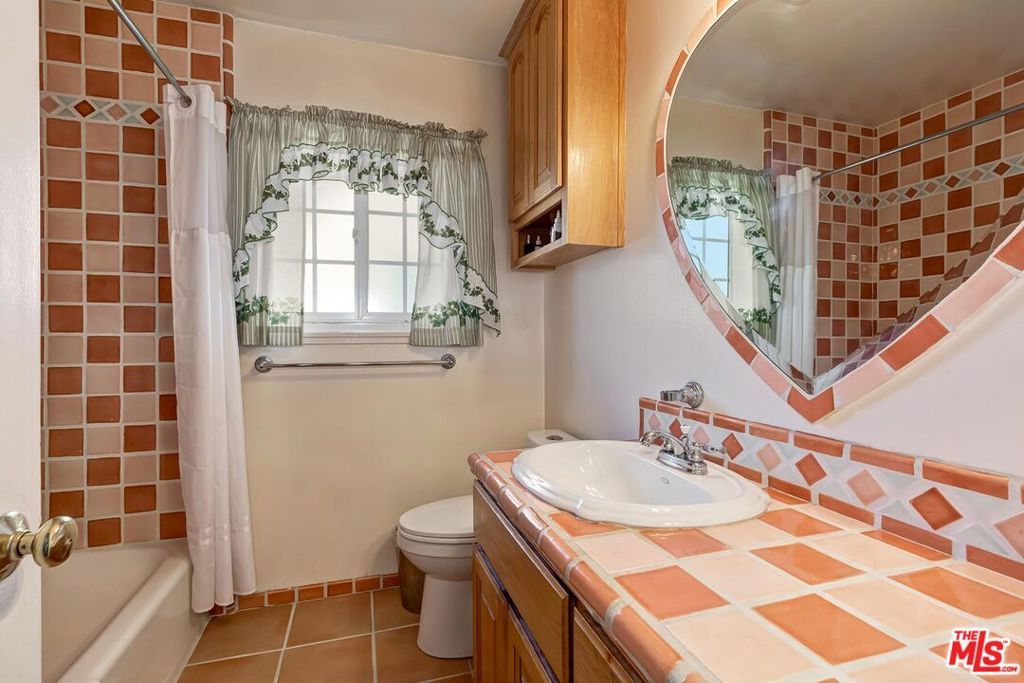 Image 22 of property listing at 1657 E 218th Street, Carson, CA 90745