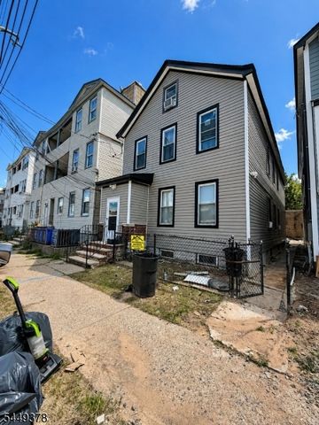 348 11Th Ave, Paterson City, NJ 07514