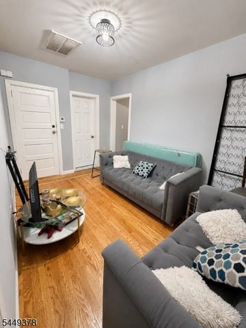 348 11Th Ave, Paterson City, NJ 07514