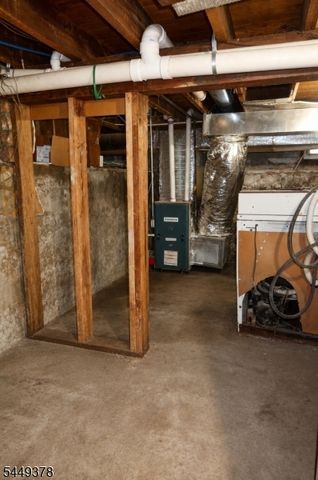 348 11Th Ave, Paterson City, NJ 07514