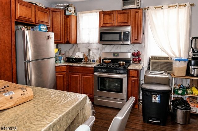 348 11Th Ave, Paterson City, NJ 07514