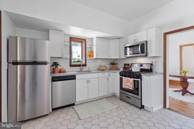 219 CRAWFORD AVE, Lansdowne, PA 19050