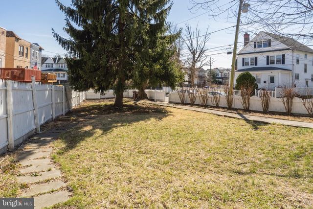 219 CRAWFORD AVE, Lansdowne, PA 19050