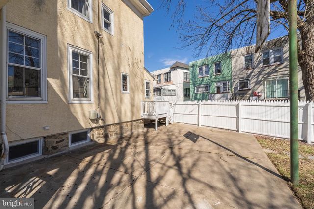 219 CRAWFORD AVE, Lansdowne, PA 19050