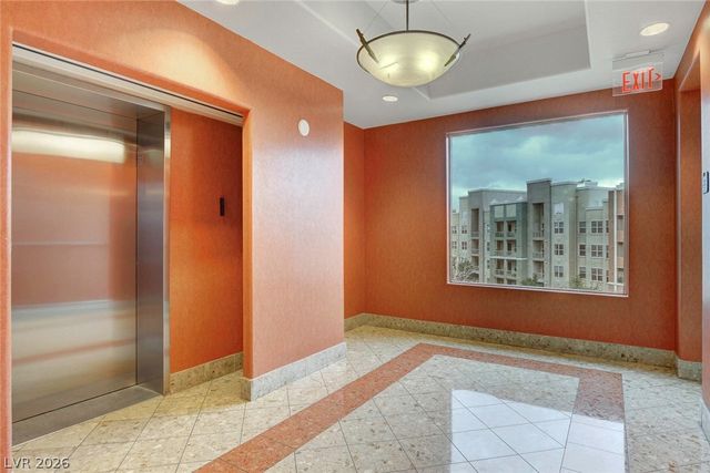 62 SERENE Avenue 414, Las Vegas, NV 89123