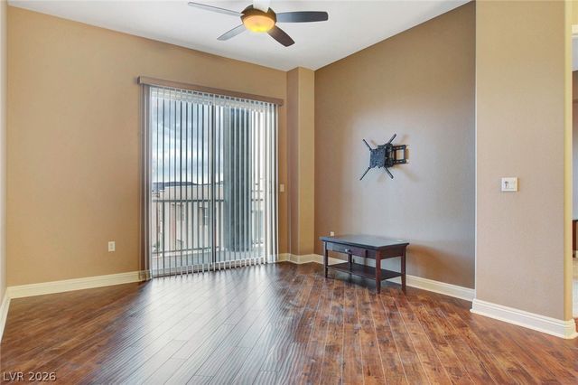 62 SERENE Avenue 414, Las Vegas, NV 89123