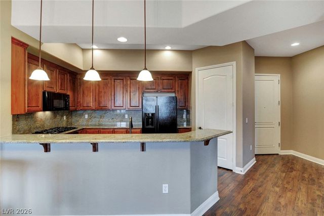 62 SERENE Avenue 414, Las Vegas, NV 89123