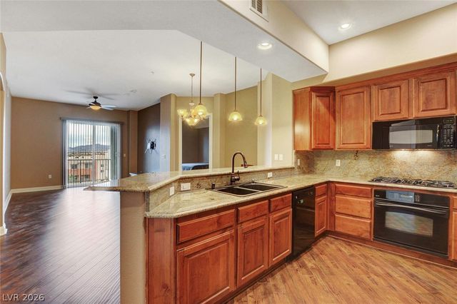 62 SERENE Avenue 414, Las Vegas, NV 89123
