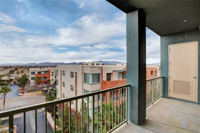 62 SERENE Avenue 414, Las Vegas, NV 89123