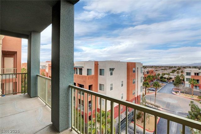 62 SERENE Avenue 414, Las Vegas, NV 89123