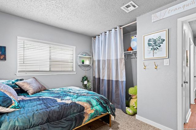 5250 Gordon Cooper, Kirby, TX 78219