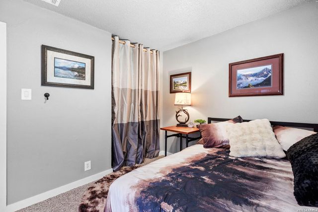 5250 Gordon Cooper, Kirby, TX 78219