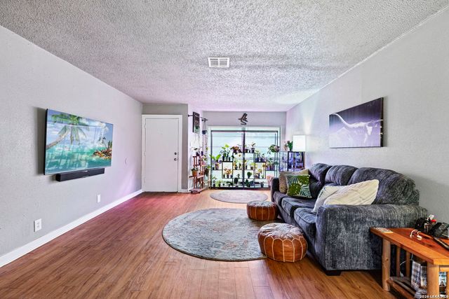 5250 Gordon Cooper, Kirby, TX 78219