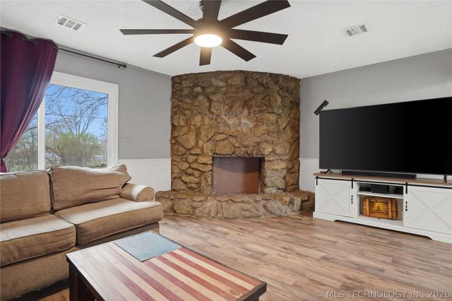 31810 E 723 Road, Wagoner, OK 74467