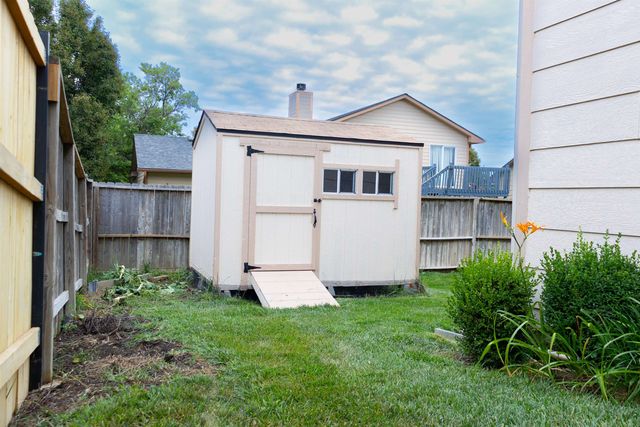 824 S Red Oaks, Wichita, KS 67207