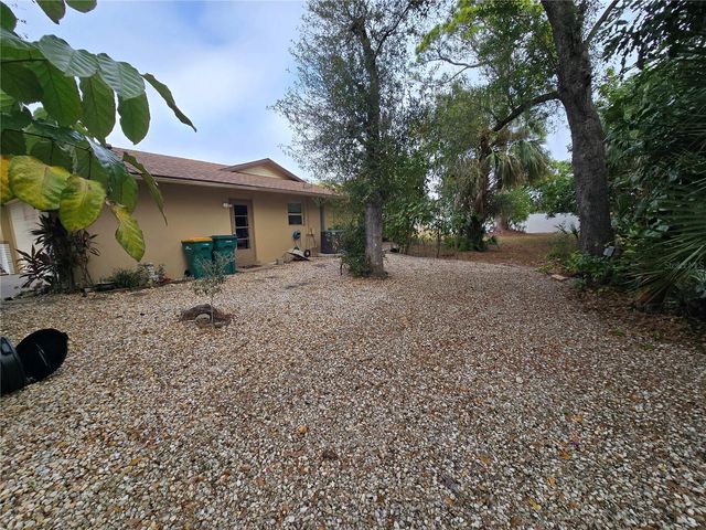 22200 ONEIDA AVENUE, Port Charlotte, FL 33952