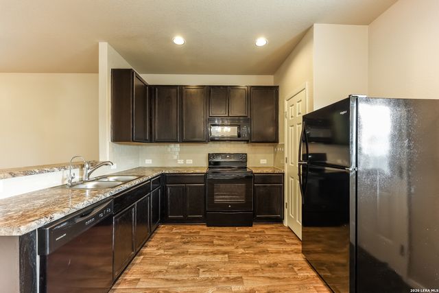 3207 Pedernales, San Antonio, TX 78223