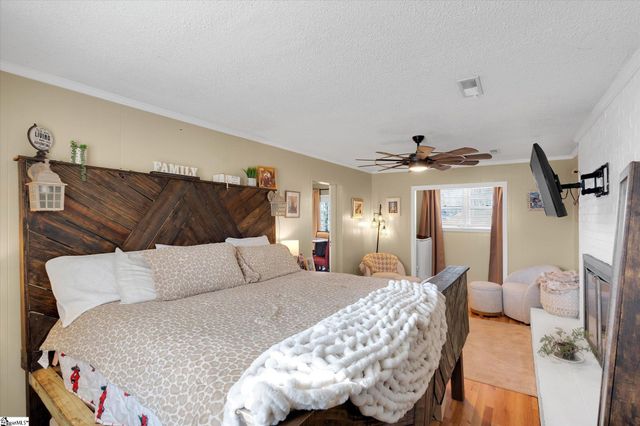 10 Glen Haven Court, Greenville, SC 29611