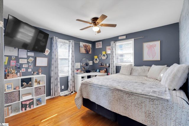 10 Glen Haven Court, Greenville, SC 29611