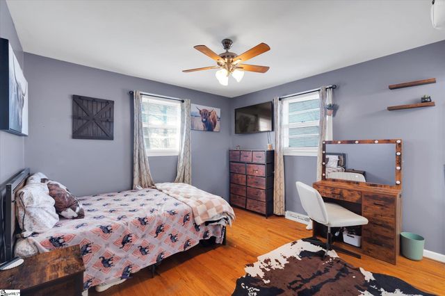 10 Glen Haven Court, Greenville, SC 29611