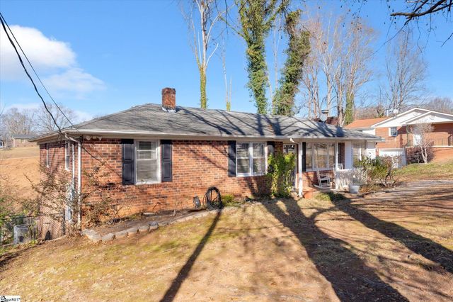 10 Glen Haven Court, Greenville, SC 29611