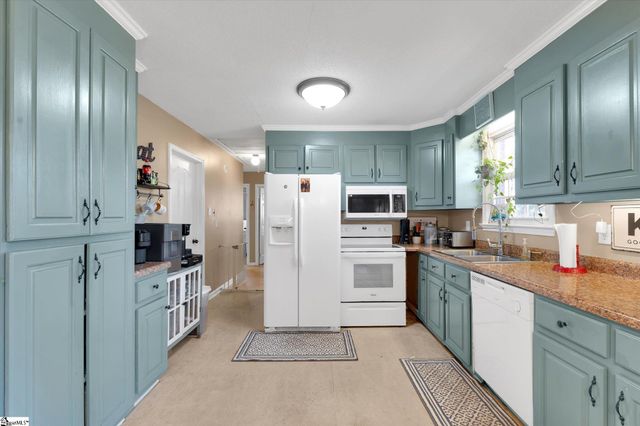 10 Glen Haven Court, Greenville, SC 29611