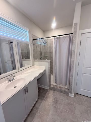 6446 Babcock Rd Unit 24, San Antonio, TX 78249