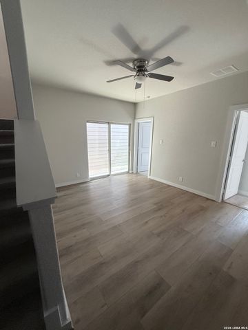 6446 Babcock Rd Unit 24, San Antonio, TX 78249