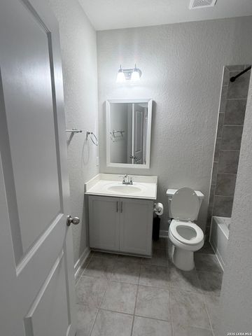 6446 Babcock Rd Unit 24, San Antonio, TX 78249