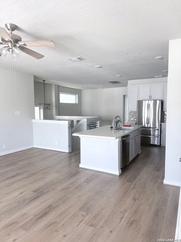 6446 Babcock Rd Unit 24, San Antonio, TX 78249