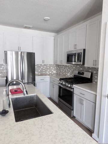 6446 Babcock Rd Unit 24, San Antonio, TX 78249
