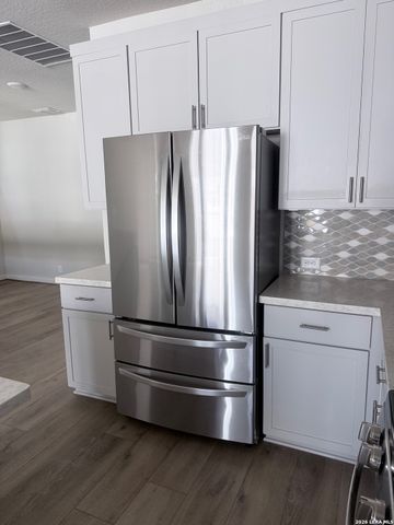 6446 Babcock Rd Unit 24, San Antonio, TX 78249