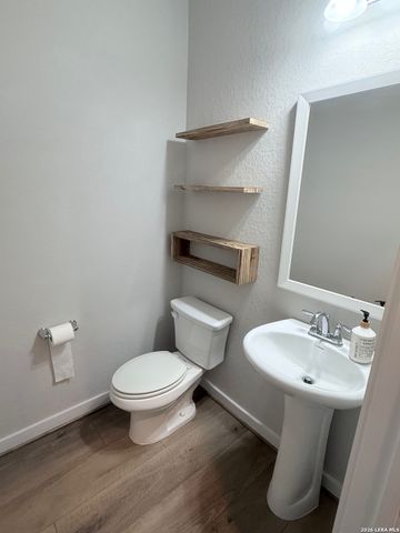 6446 Babcock Rd Unit 24, San Antonio, TX 78249