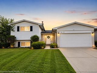 36177 Waltham Drive, Sterling Heights, MI 48310