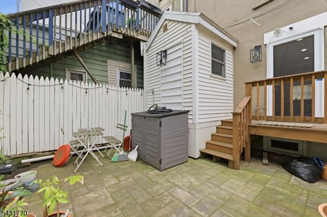 260 5th St, Jersey City, NJ 07302
