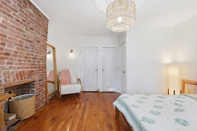 260 5th St, Jersey City, NJ 07302