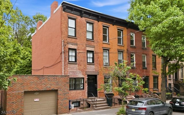 260 5th St, Jersey City, NJ 07302